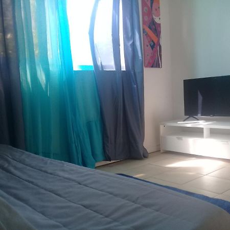 Location Bas De Maison Ξενοδοχείο Sainte-Anne  Εξωτερικό φωτογραφία