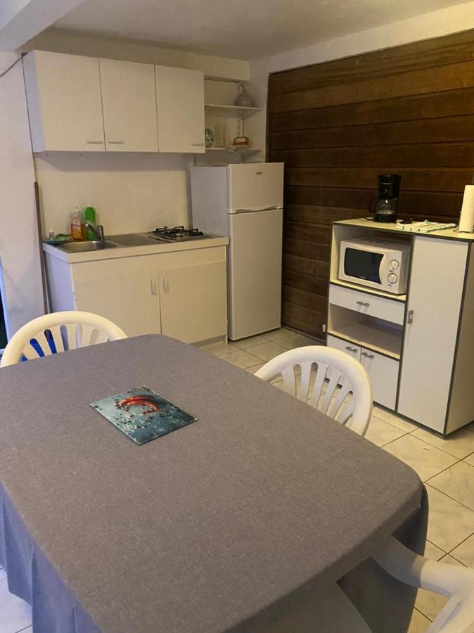 Location Bas De Maison Ξενοδοχείο Sainte-Anne  Εξωτερικό φωτογραφία